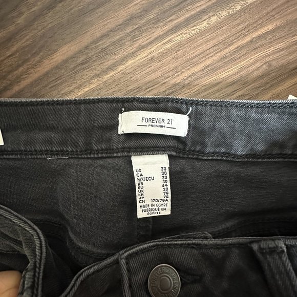 Forever 21 Women's washed black High rise Skynny distressed jeans - Size 30 - Picture 6 of 10